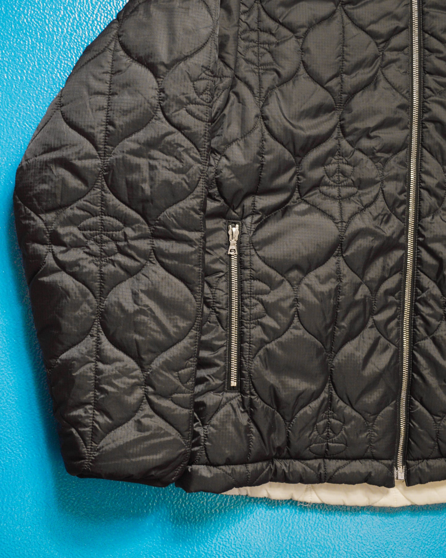Reversible Onion Quilted Military Liner Style Black / Cream Jacket (M)