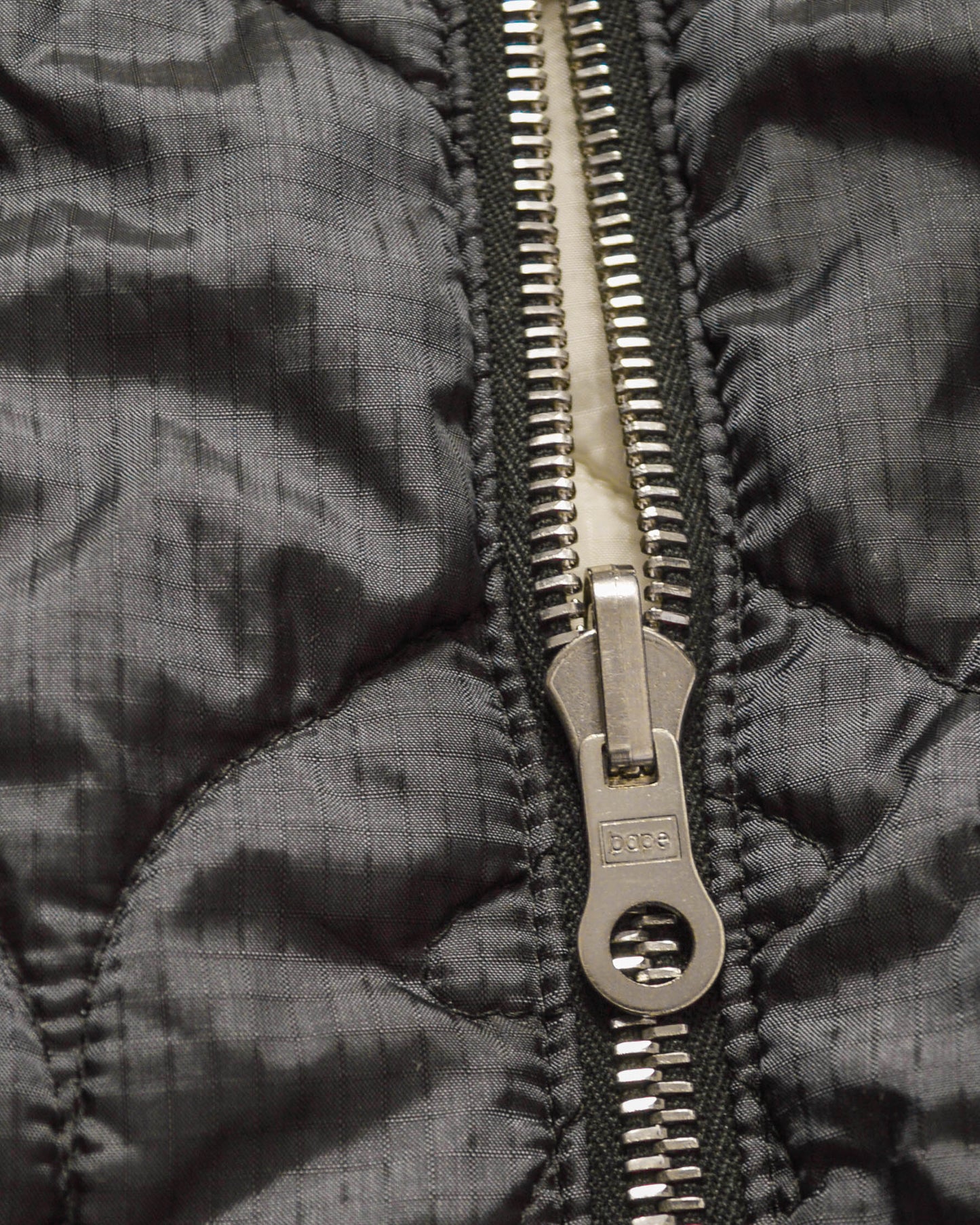 Reversible Onion Quilted Military Liner Style Black / Cream Jacket (M)
