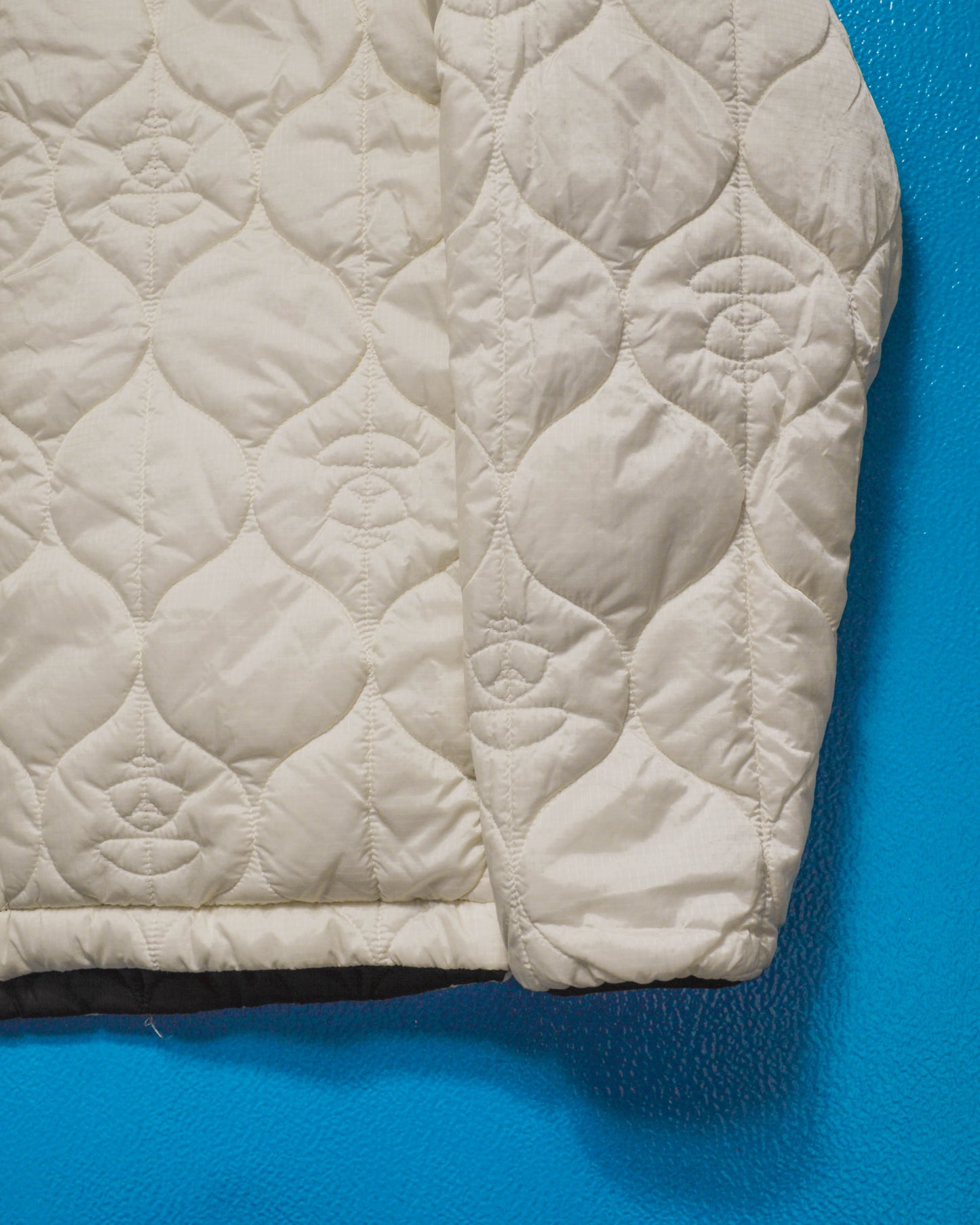 Reversible Onion Quilted Military Liner Style Black / Cream Jacket (M)