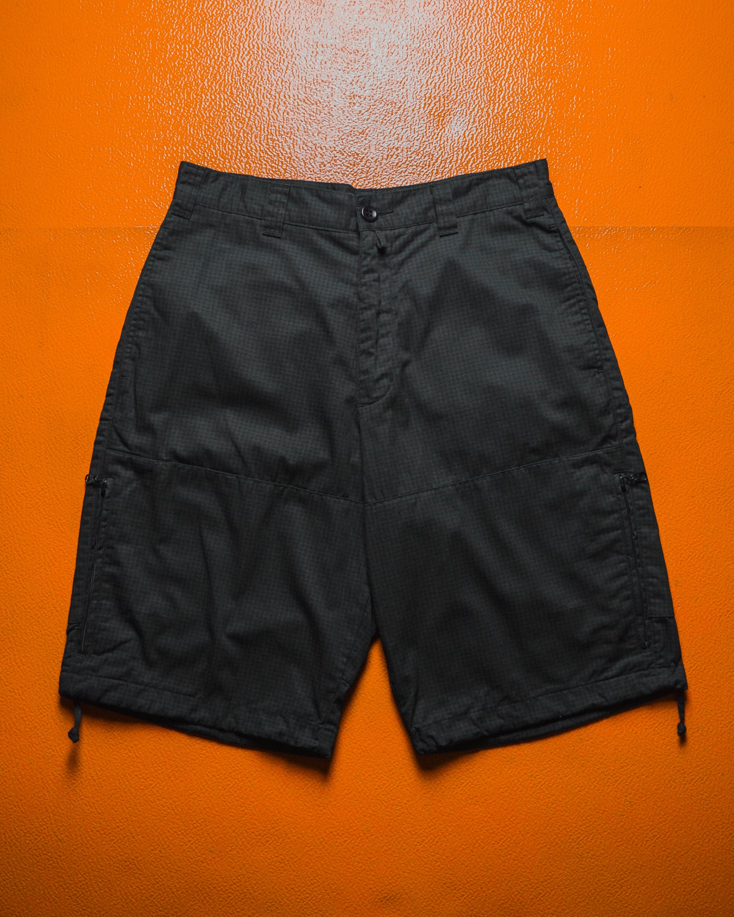 Tonal Black Houndstooth Pattern Side Pocket Cargo Shorts ( 30 & 32)