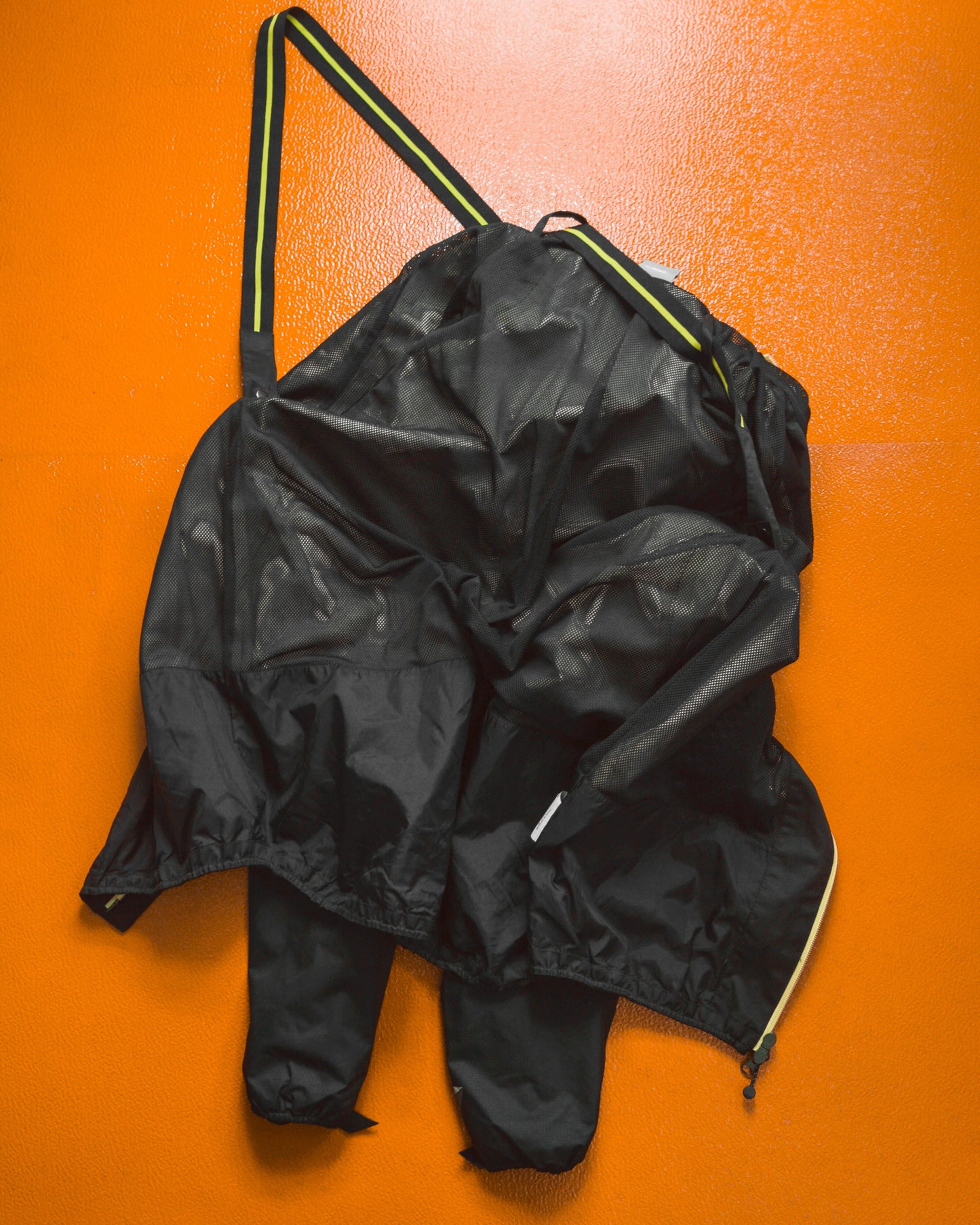 Nike 08 Technical Sidewinder Style Internal Carry Strap Black / Yellow Shell Jacket (~M~)