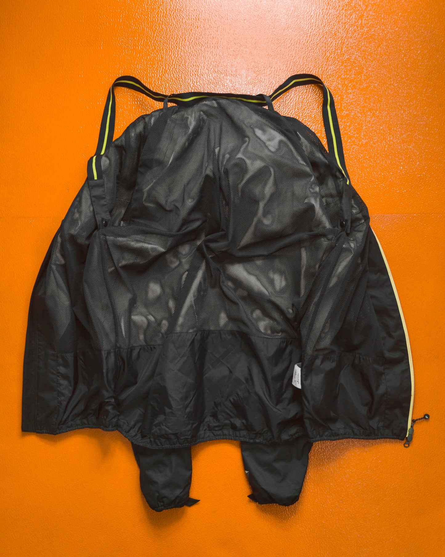 Nike 08 Technical Sidewinder Style Internal Carry Strap Black / Yellow Shell Jacket (~M~)