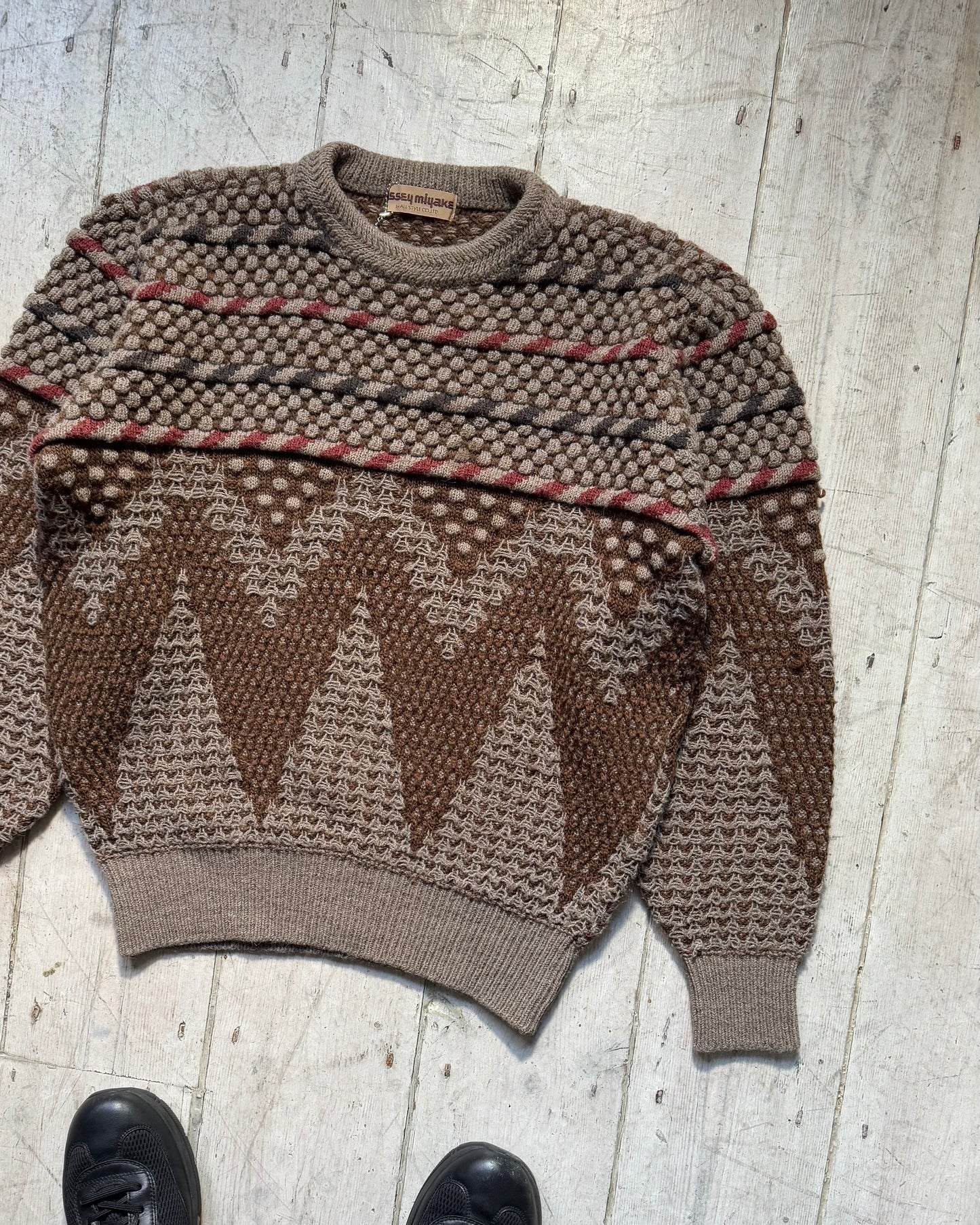 Late 70s / 80s Brown Candy Cane Style Ribbing / Zig Zag Pattern Jumper (~M~)