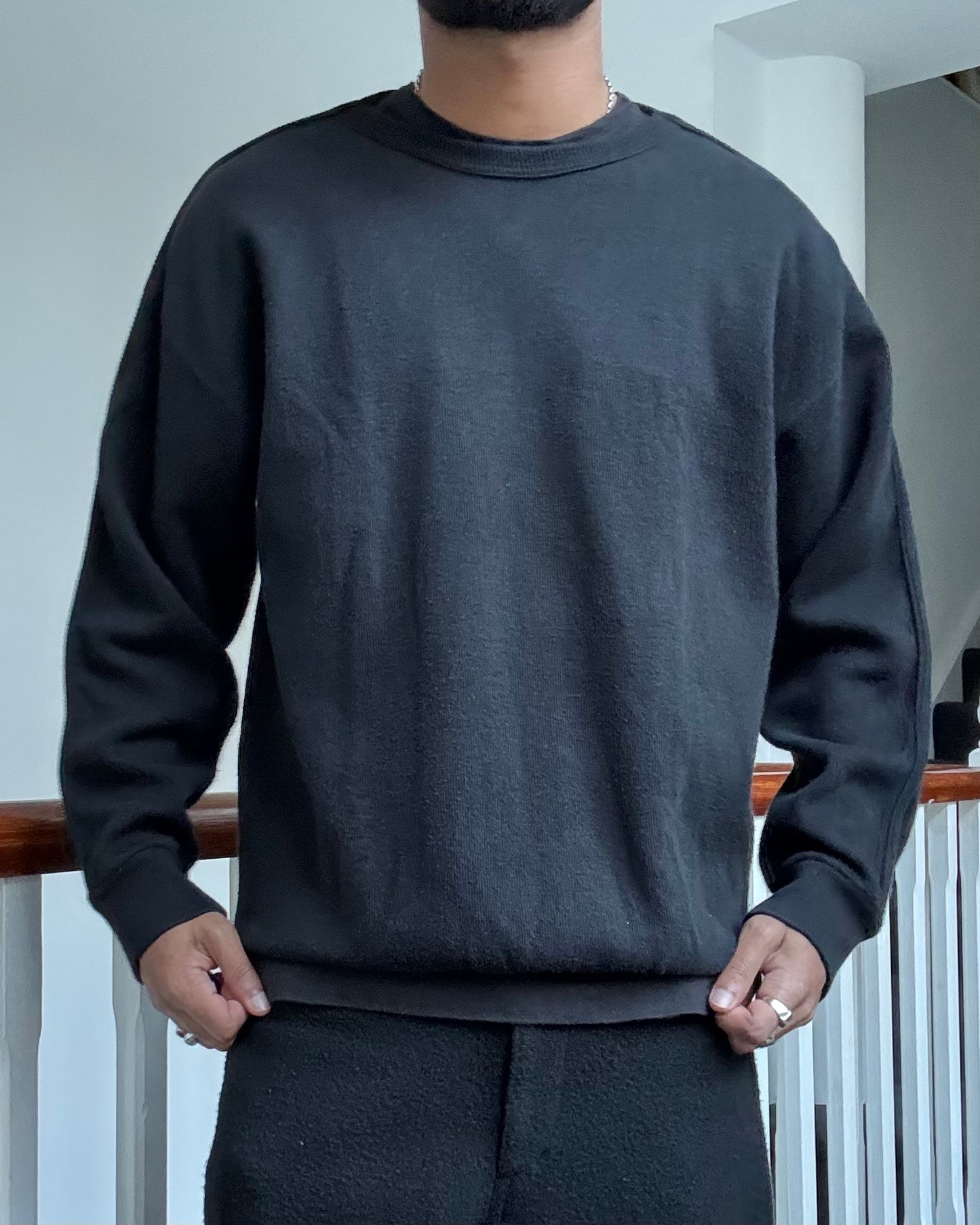 80s Black Tonal Logo Sleeve Piping Jumper (~M~)