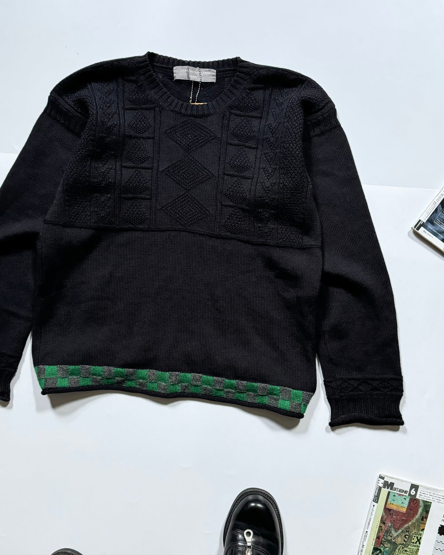 90s Black Tile Style Half Tonal 3-D Pattern Green Checkered Knit Jumper  (~M~)