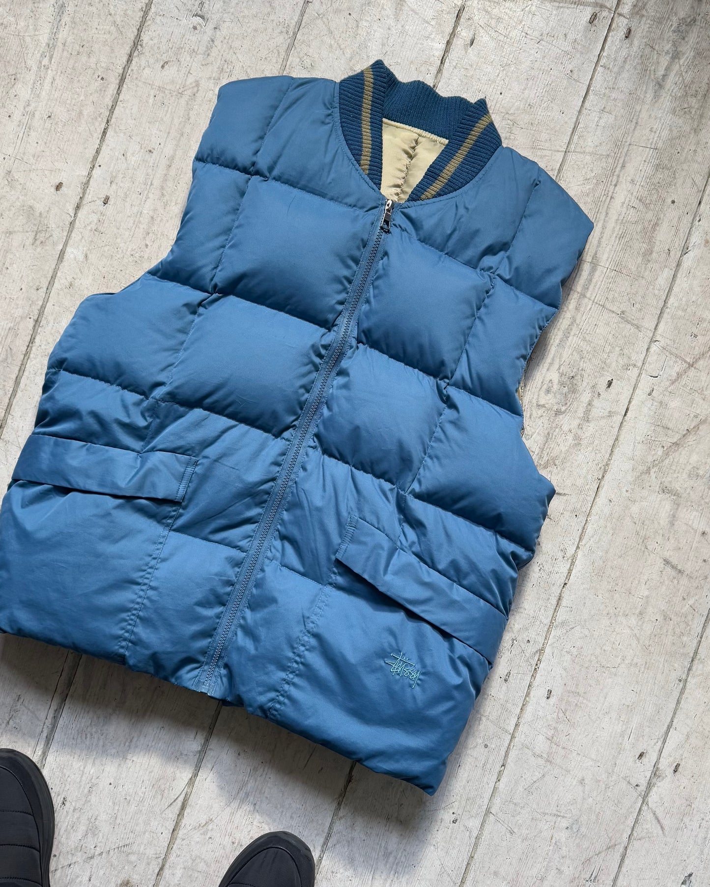 Late 90s Outdoor Blue Square Quilted Puffer Vest / Gilet (~L~)