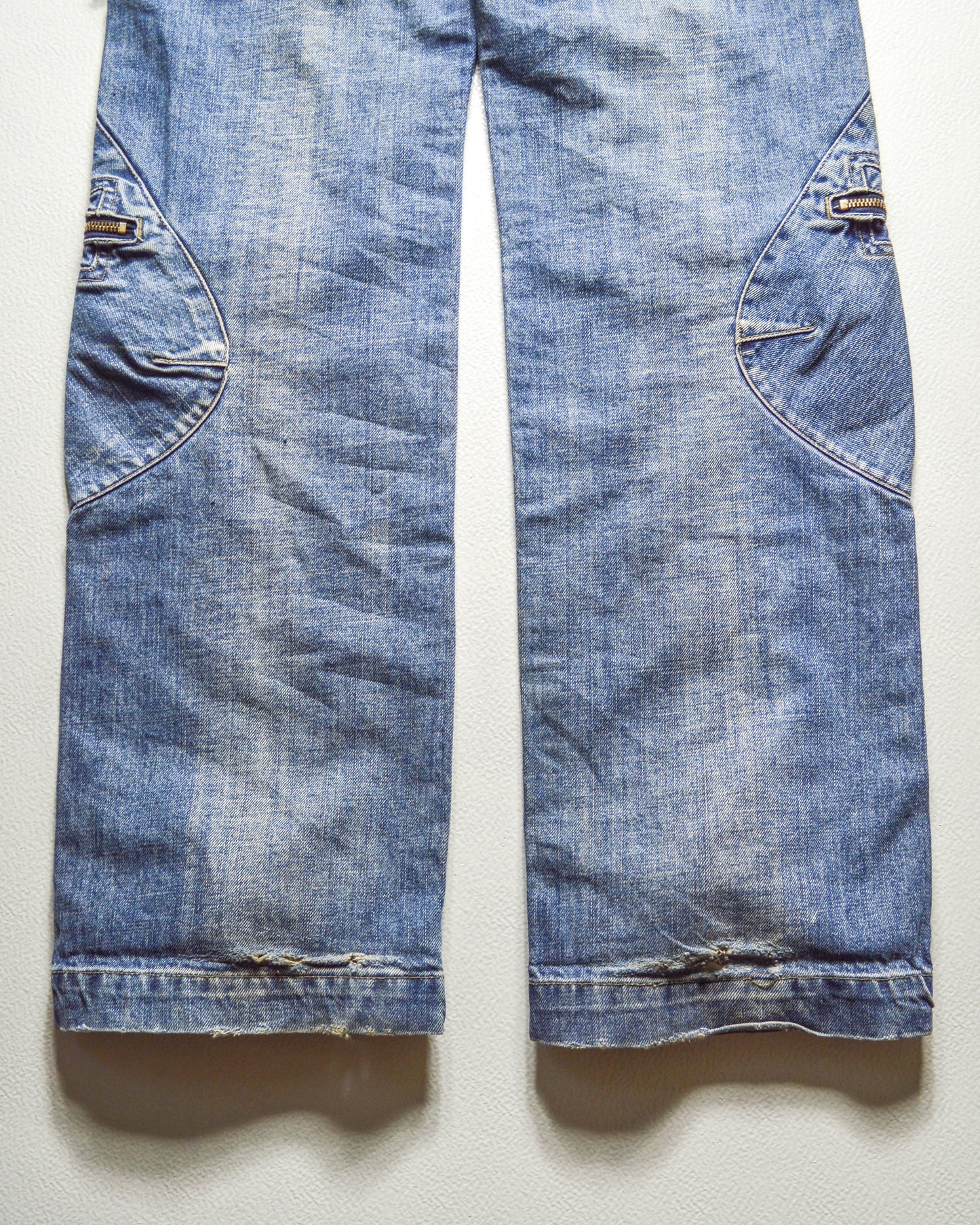 Early 2000s Asymmetrical Cargo Pocket Jeans (~30~)