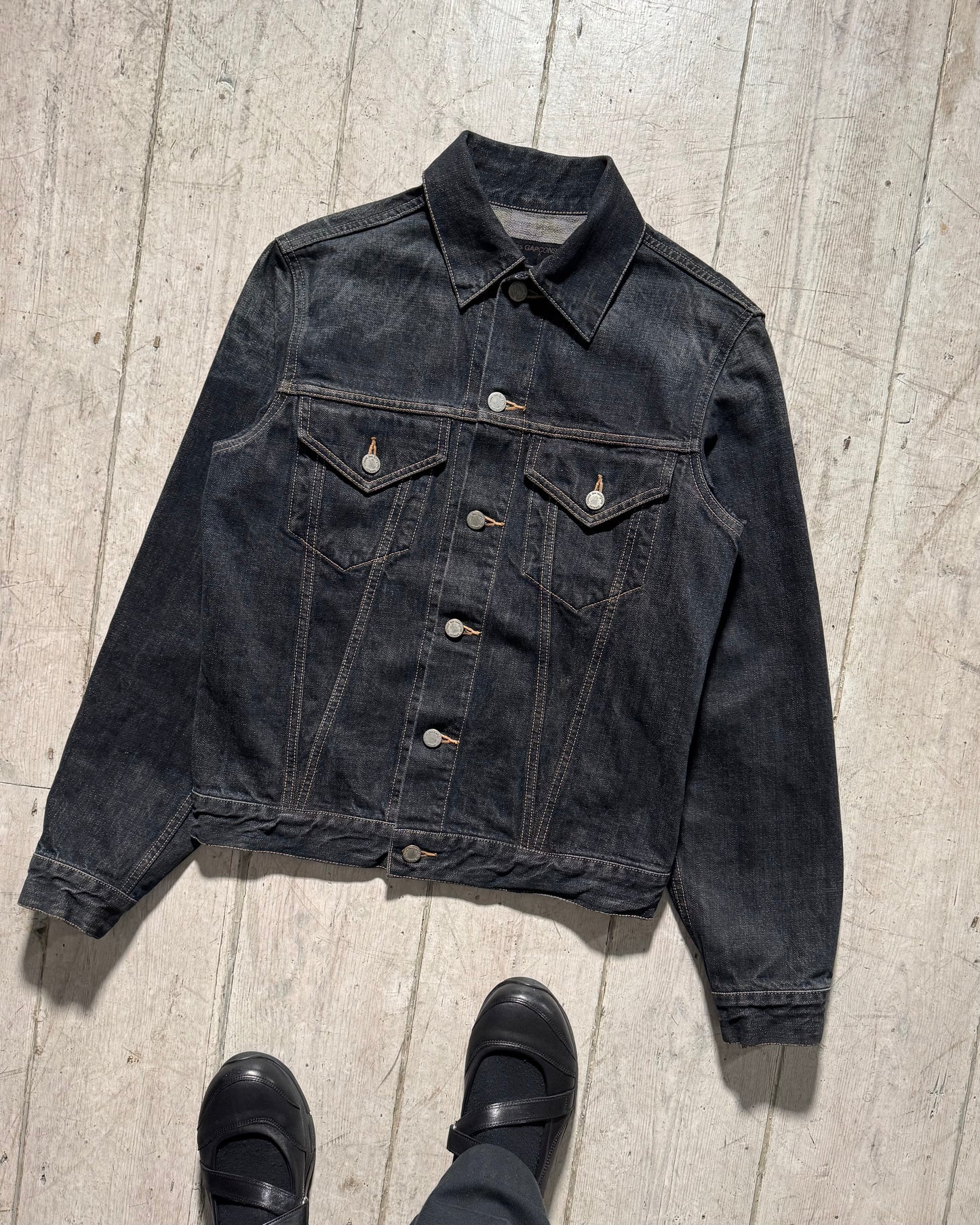 2003 Washed Dark Wash Denim Trucker Jacket (~M~)