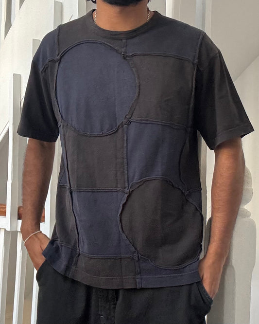 Early 2000s Washed Black / Navy Circle Patchwork Style Front Top / T-Shirt (M~L)