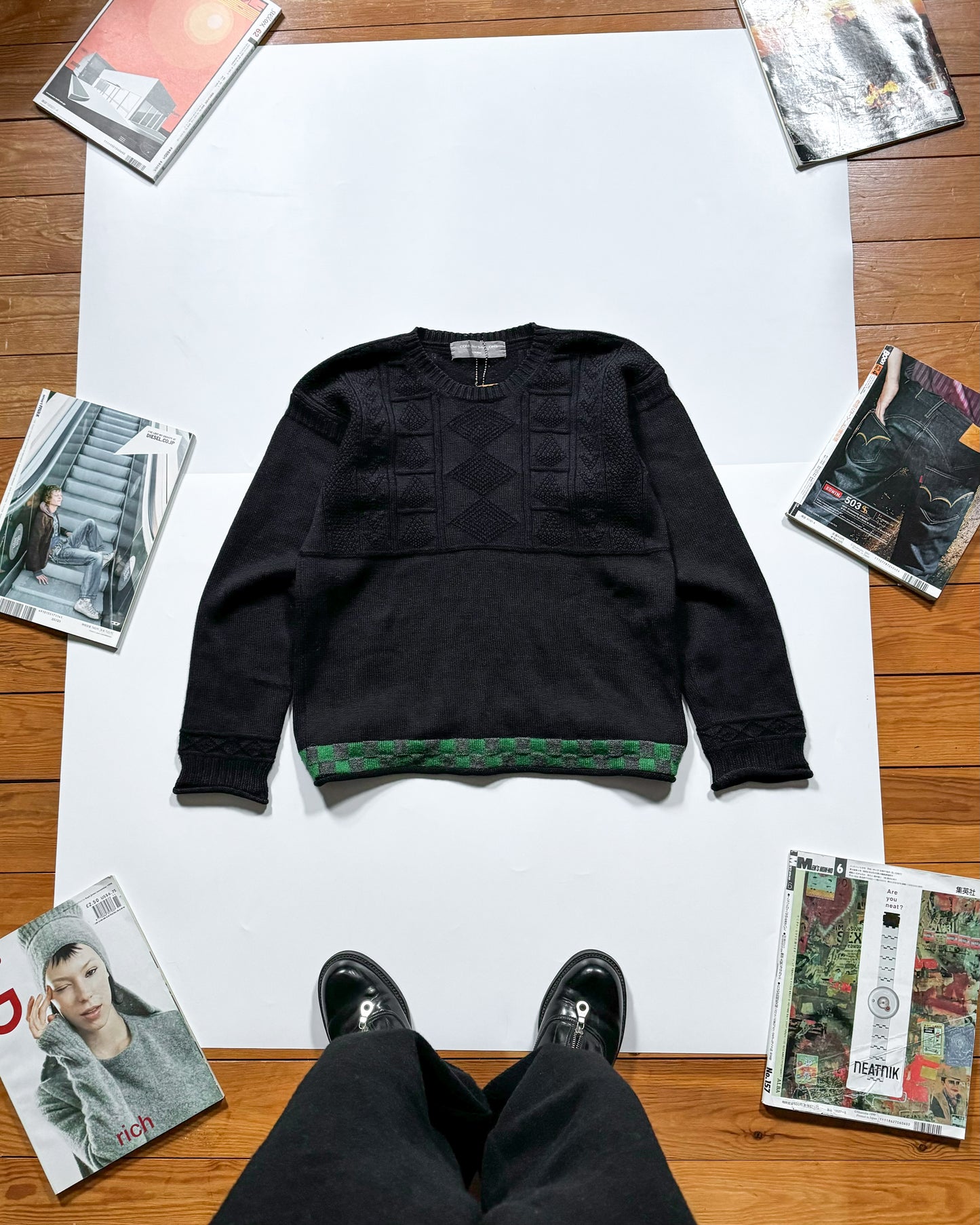 90s Black Tile Style Half Tonal 3-D Pattern Green Checkered Knit Jumper  (~M~)