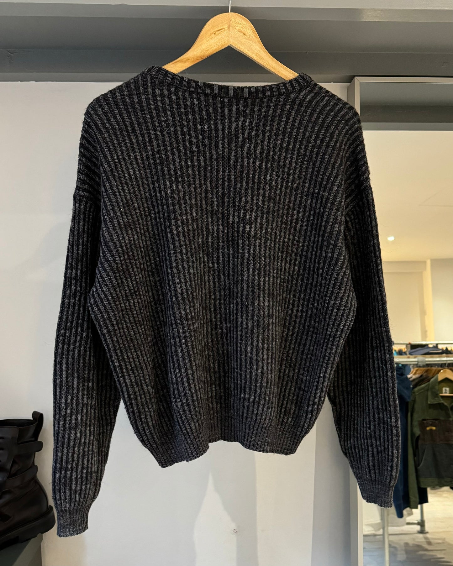 90s Grey Striped  Boxy Knit  Jumper  (~M~)