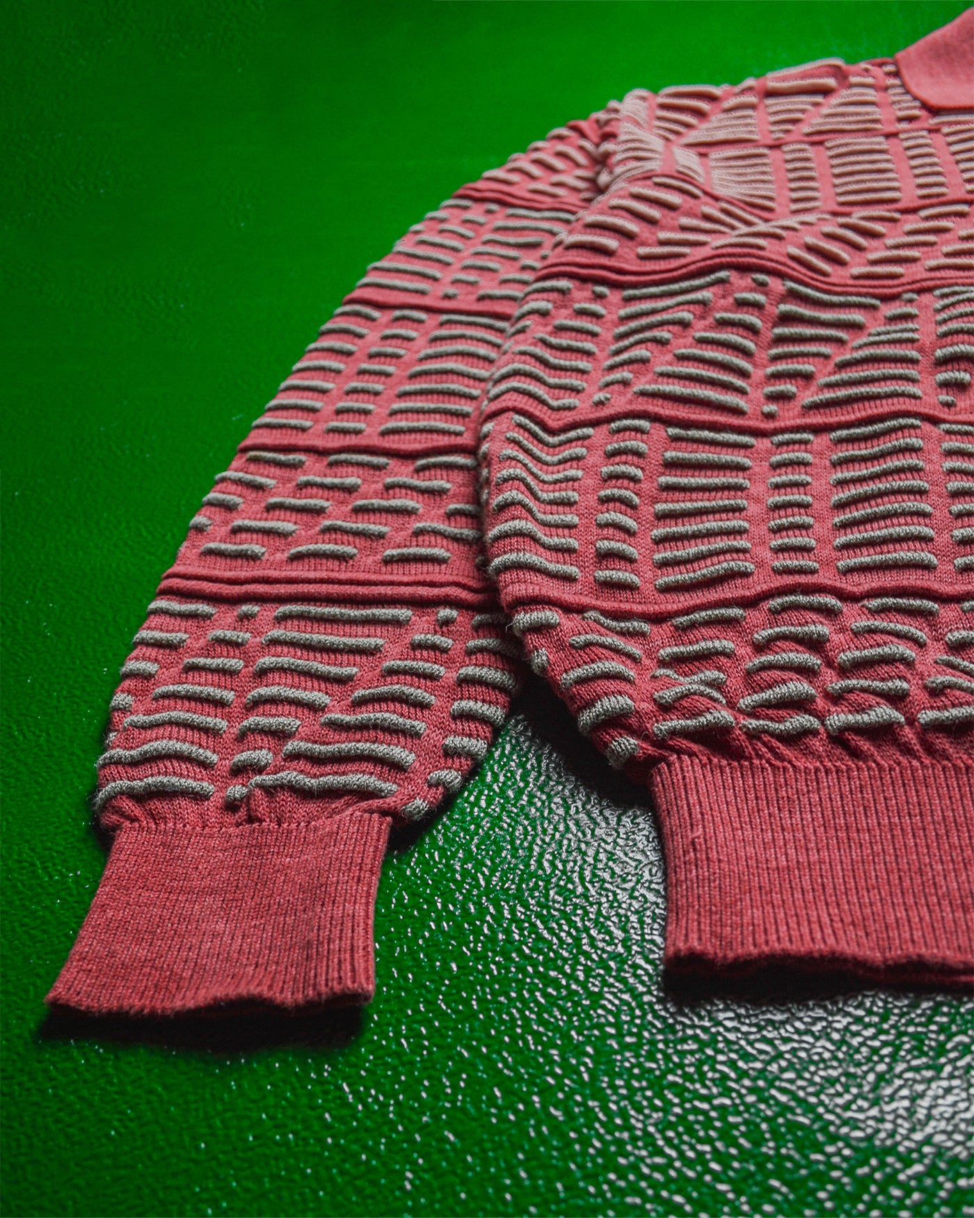 Issey Miyake Vintage SS 1989 Red Peach 3D Striped Pattern Knit LS Polo  Jumper (~L~) – shop.allenreji