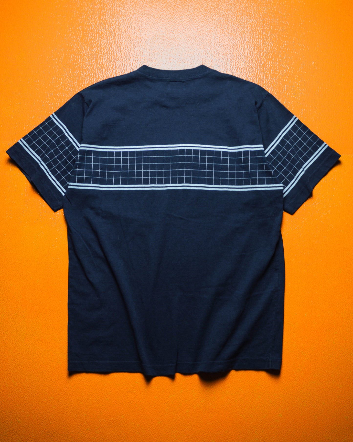 Early 2000s  Window Pane / Grid Print Navy T-shirt (~M~).