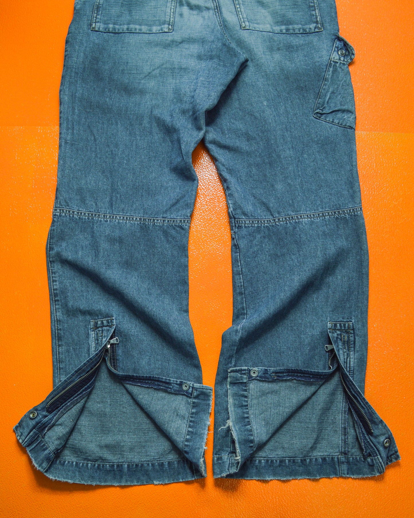 Relaxed Asymmetrical Medium Wash Blue Denim Cargo Pants (36~38)