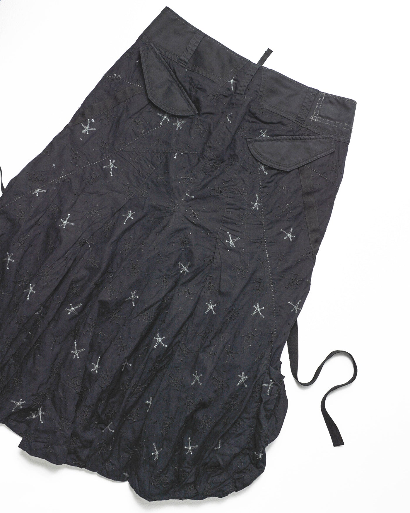 Early 2000s Washed Black / Navy Embroidered Star Pattern Balloon Style Strap Cargo Skirt (S)