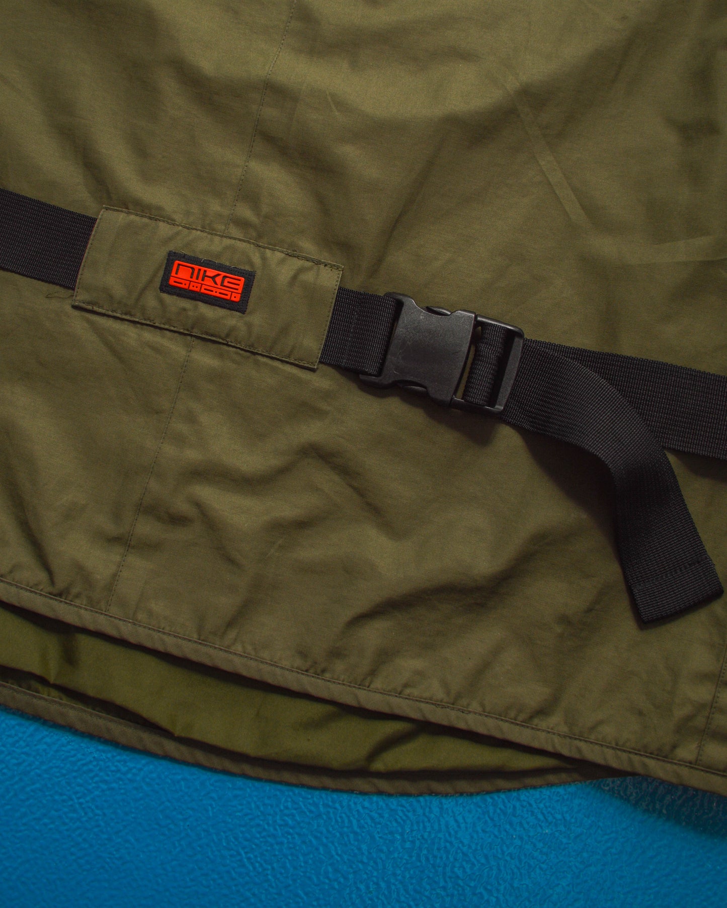 CD Player / Stash Pocket Quarter Zip Jacket  (L)