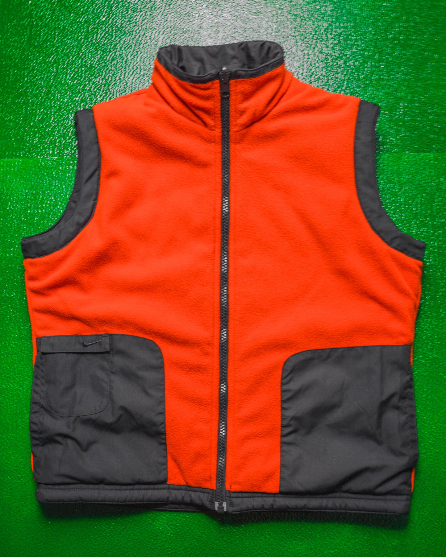 Reversible Fleece  Nylon Red  Black Vest (~M~)