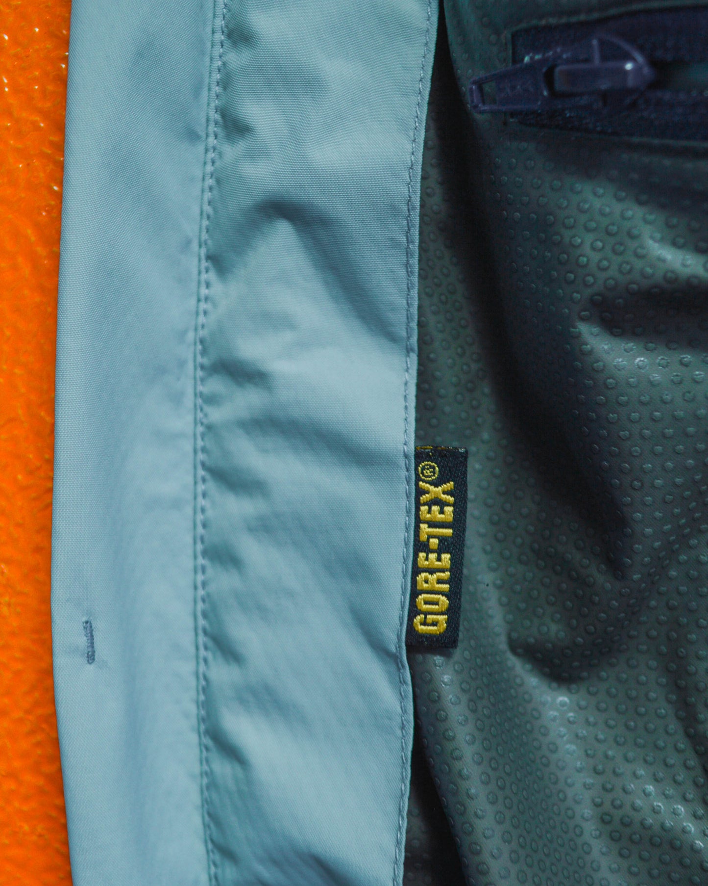 Sport Gore-Tex Ice Blue w Internal Carry / Backpack Straps Packable Jacket ( L ~XL )