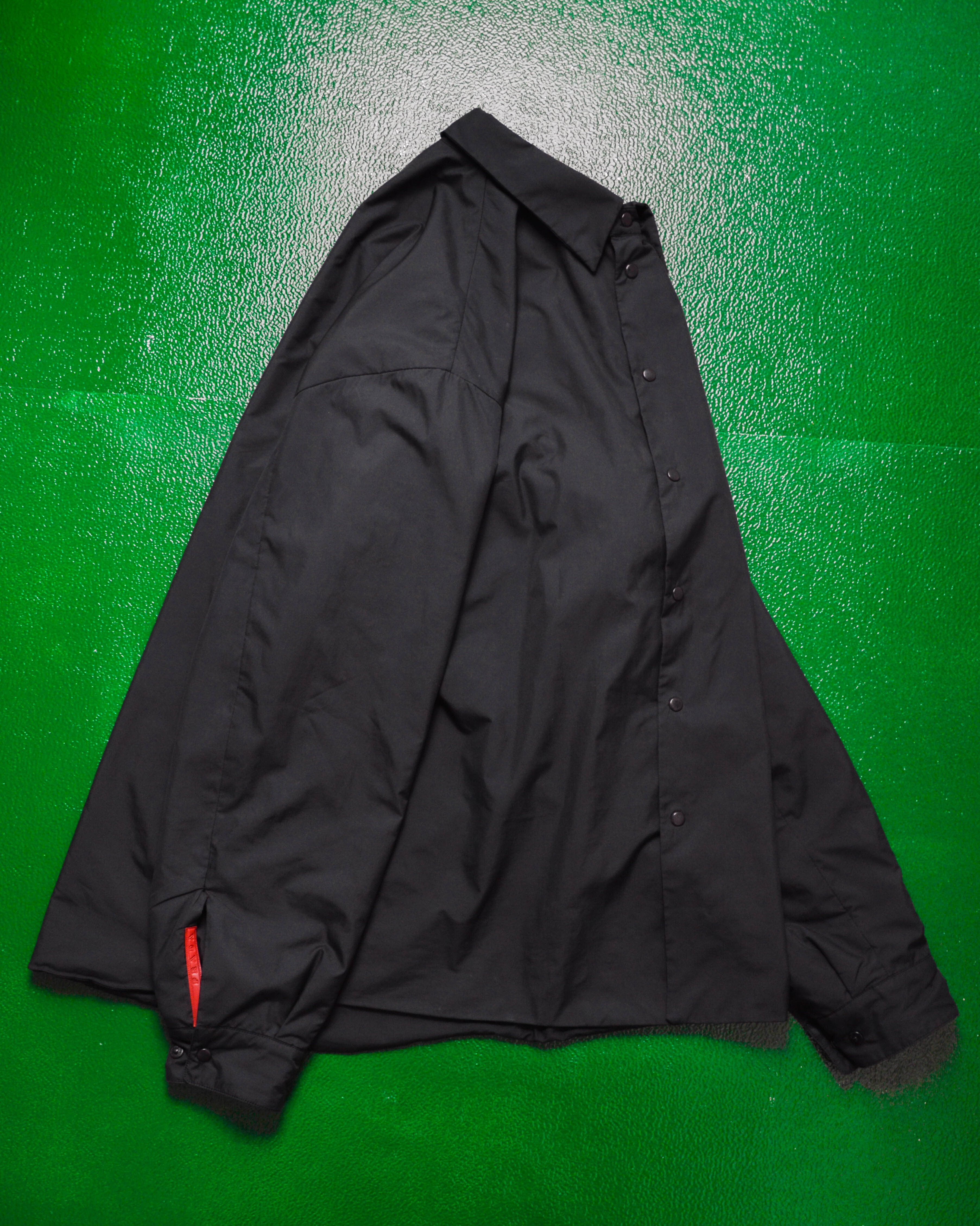 【25％OFF】 Prada Shirt Over- Padded Lightly Nylon Black Vintage Sport トップス