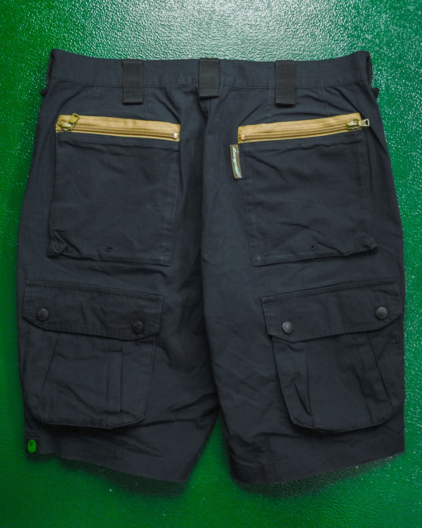 bape Extreme Multi-pocket Cargo Shorts (30~31)