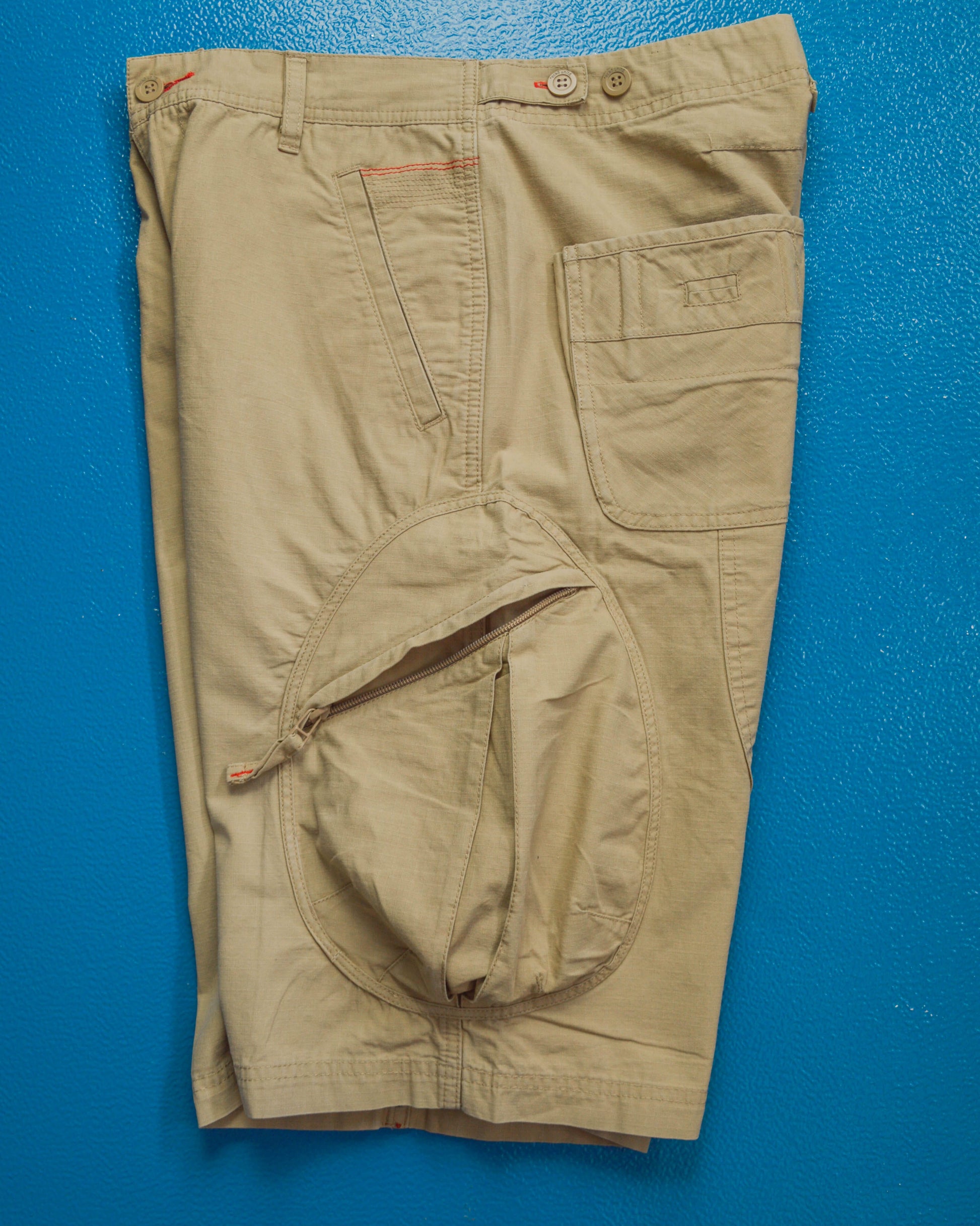 ecko Round / Egg Style Pocket Beige Cargo Shorts (30)