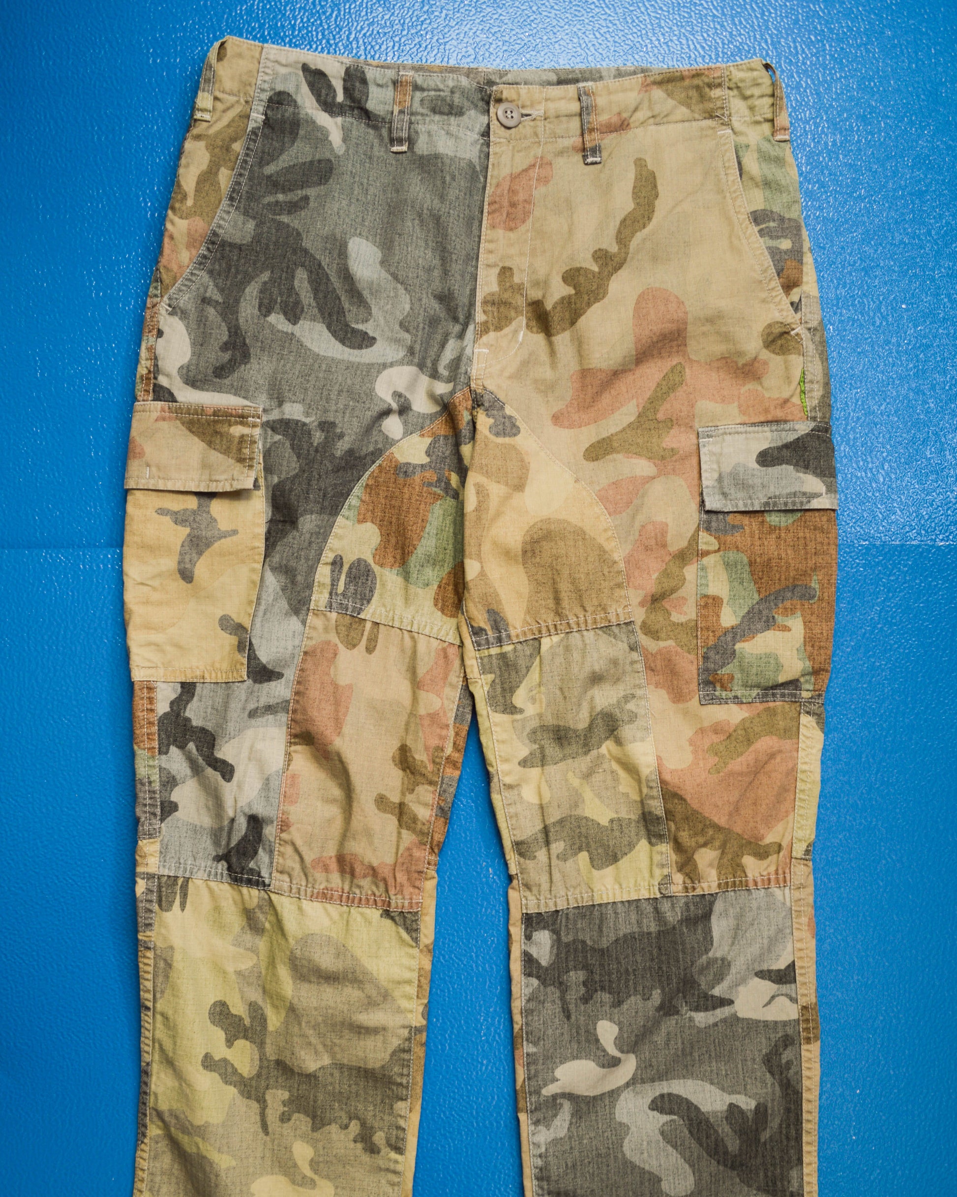 GOODENOUGH 90s Crazy Camo Patchwork Cargo Pants (30~32)