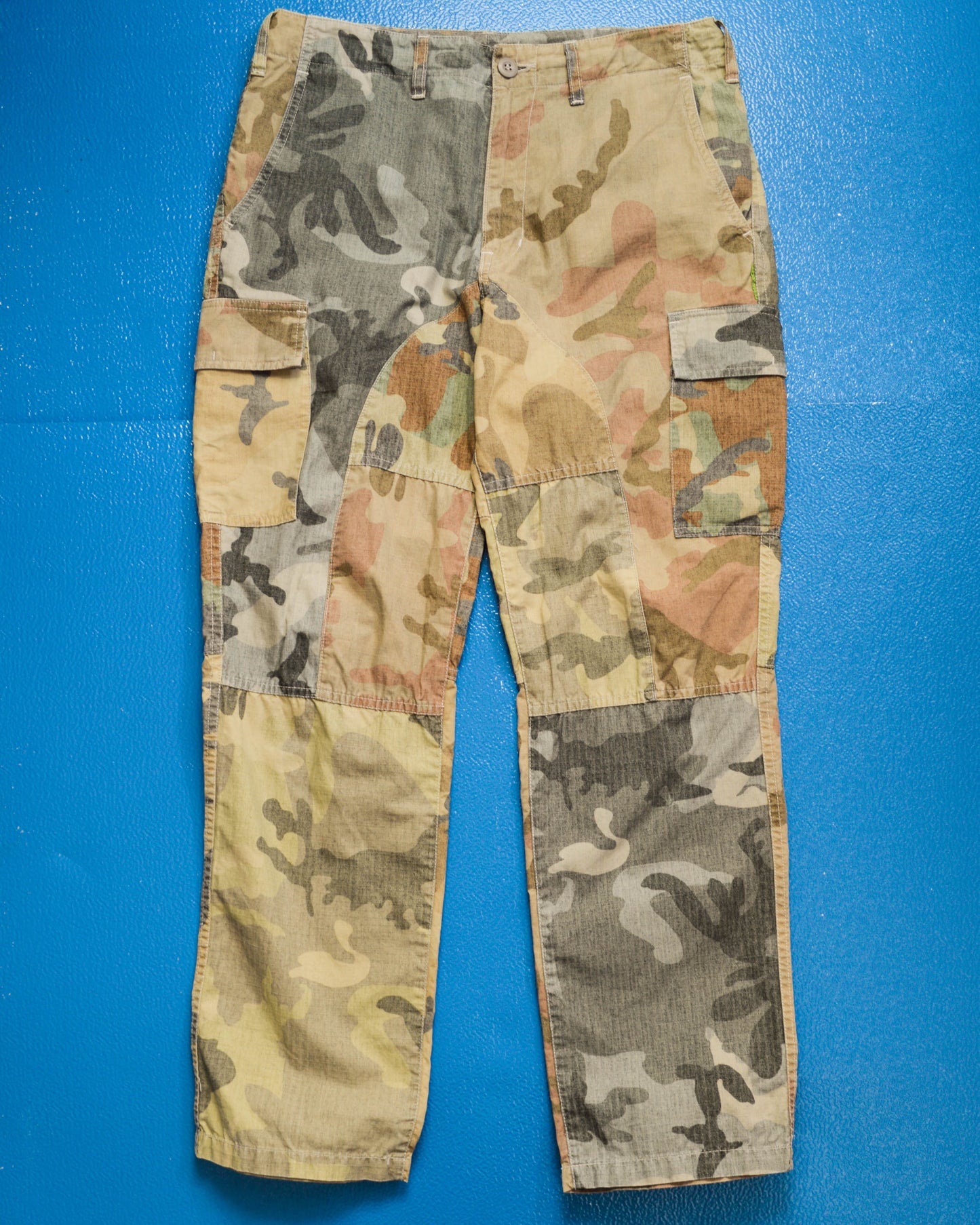 GOODENOUGH 90s Crazy Camo Patchwork Cargo Pants (30~32)