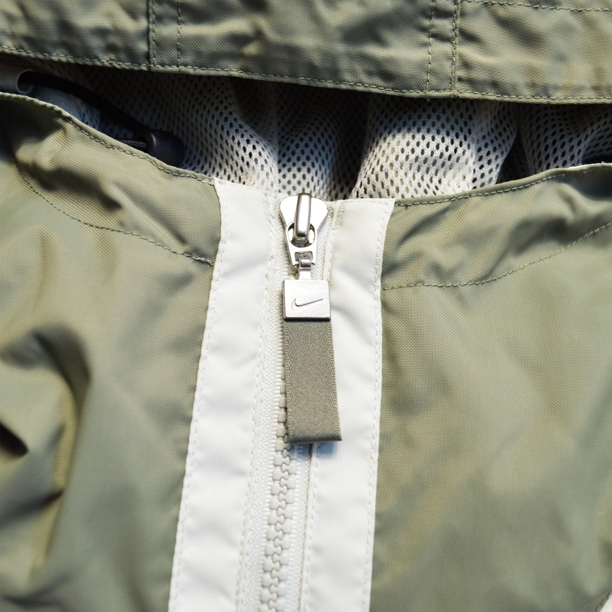 Nike 2009 Sage Green / Offwhite Panelled Pullover Quarterzip Jacket (L)