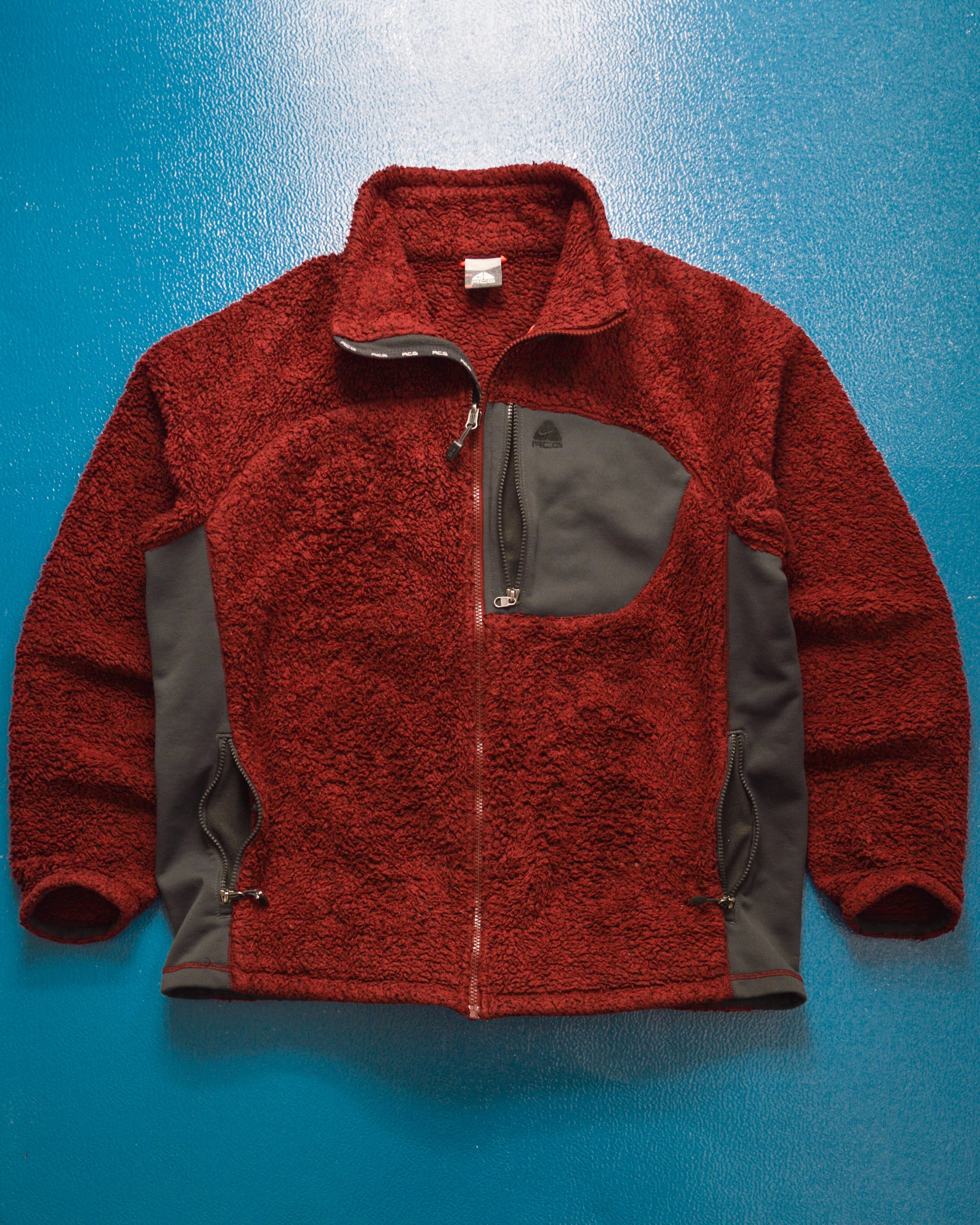 Nike ACG Panelled Deep Pile Burgundy Fleece Jacket (L)