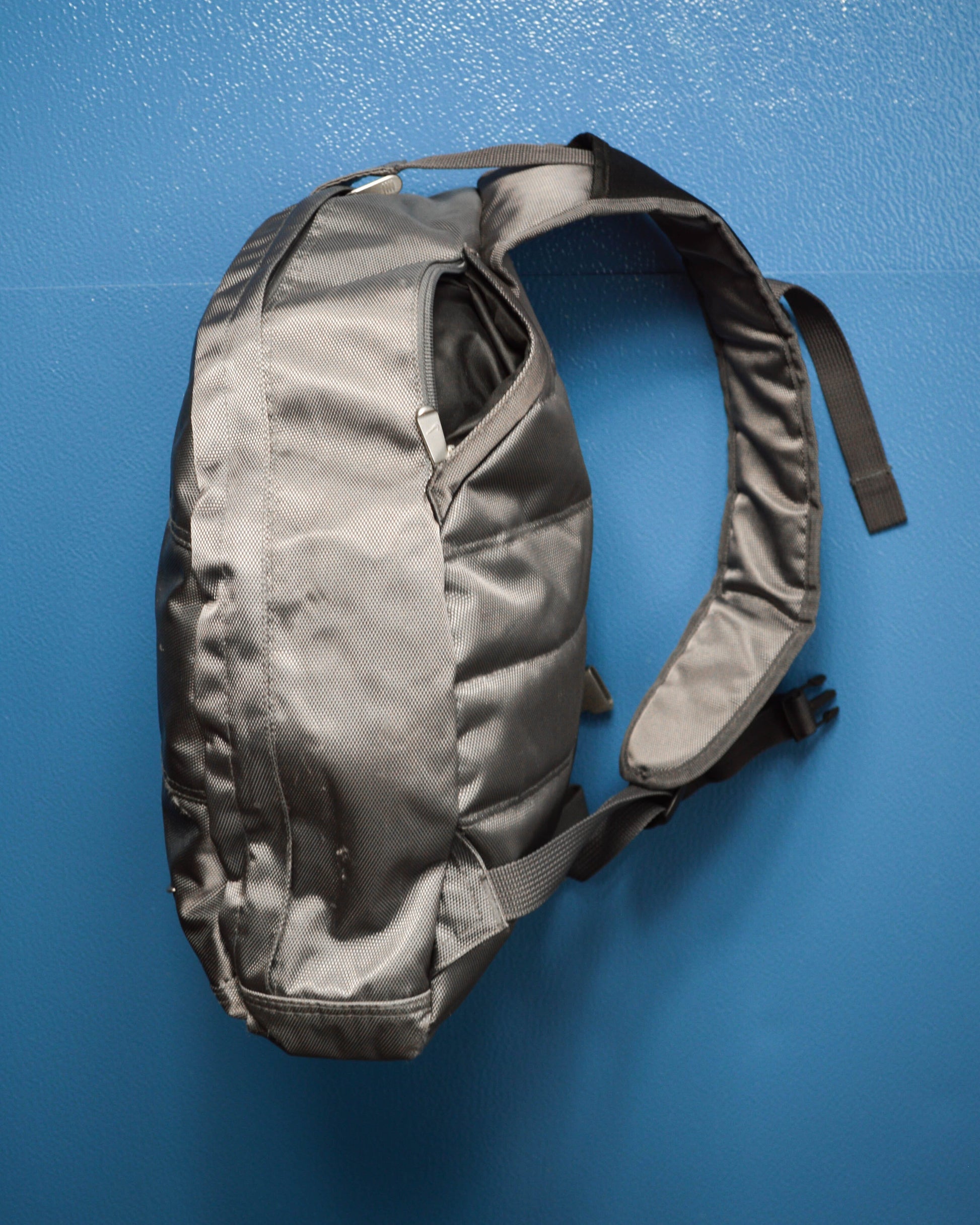 Nike Fall 2000 Metallic Silver Tactical Tri Harness Bag (OS)