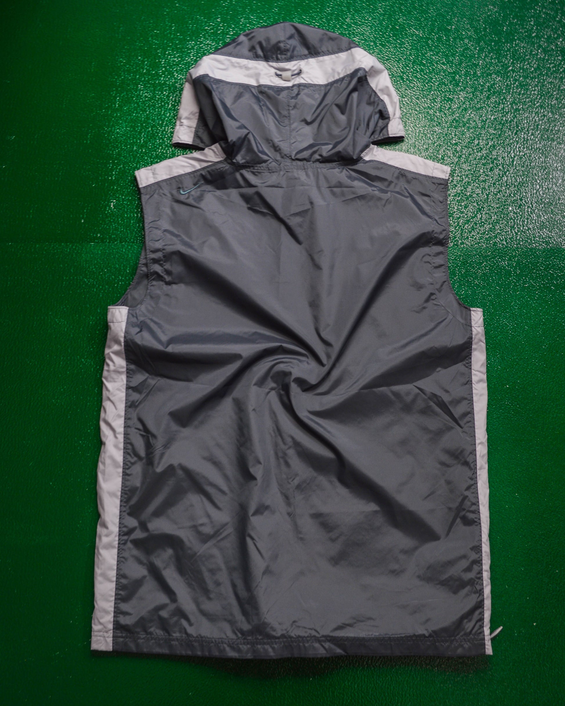 Nike Fall 2000 Side Stripe Grey Pullover Vest (M)