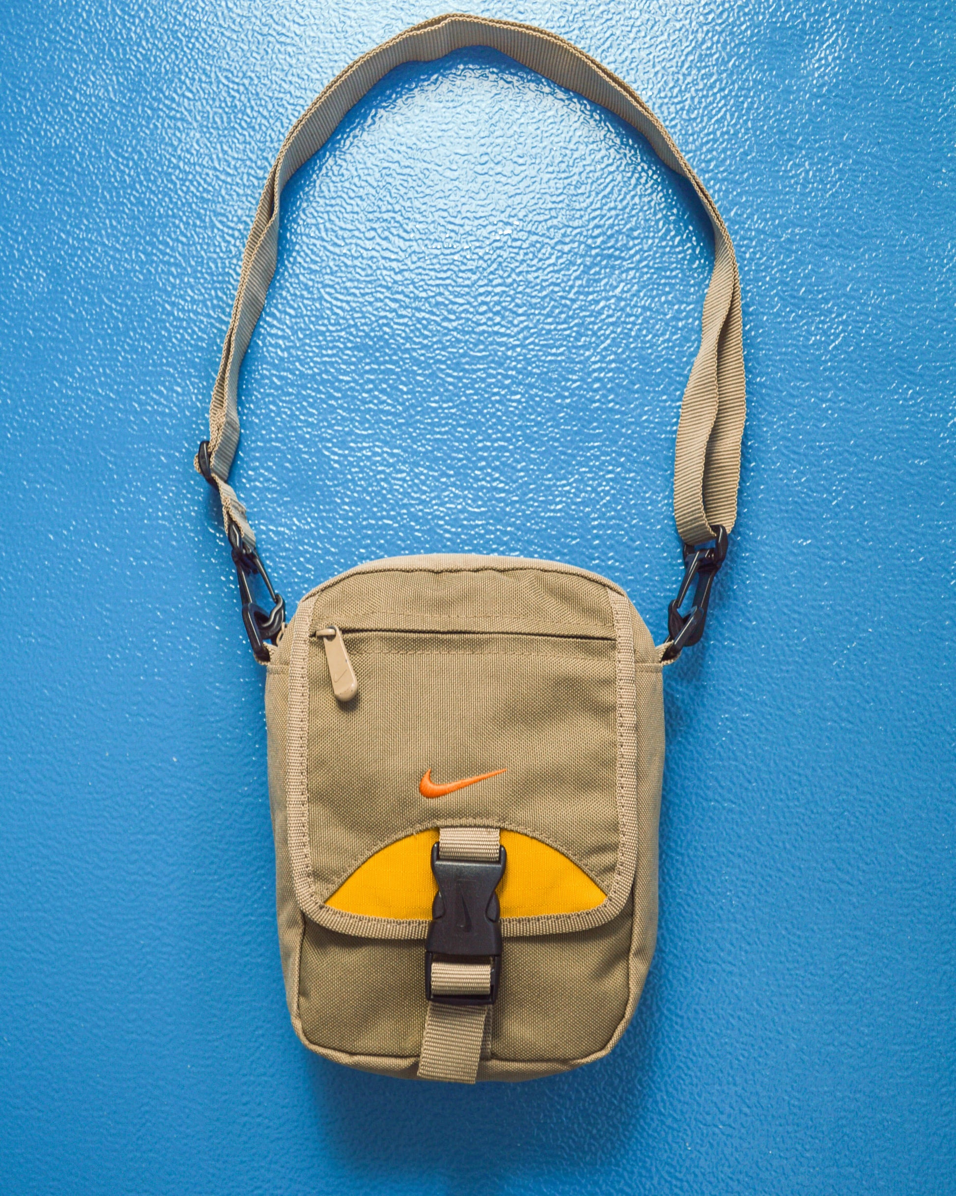 Nike Fall 2001 Tan Side / Shoulder Bag (OS)