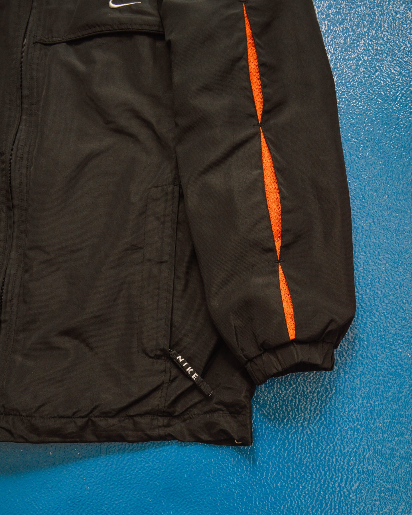 Nike Fall 2001 Tectonic Style Orange Mesh Accent Black Windbreaker Jacket (S)