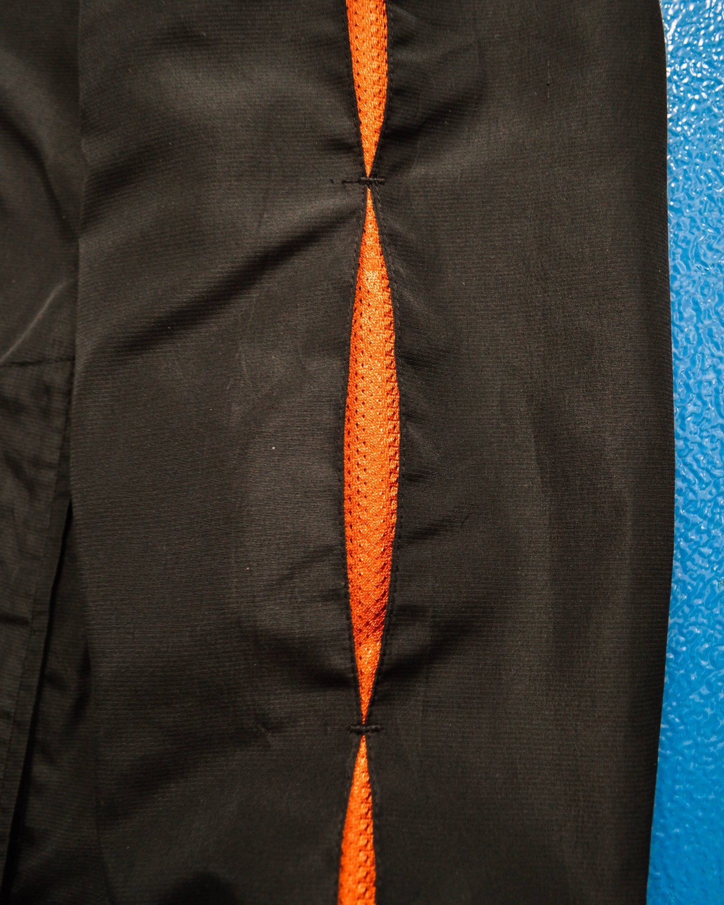 Nike Fall 2001 Tectonic Style Orange Mesh Accent Black Windbreaker Jacket (S)