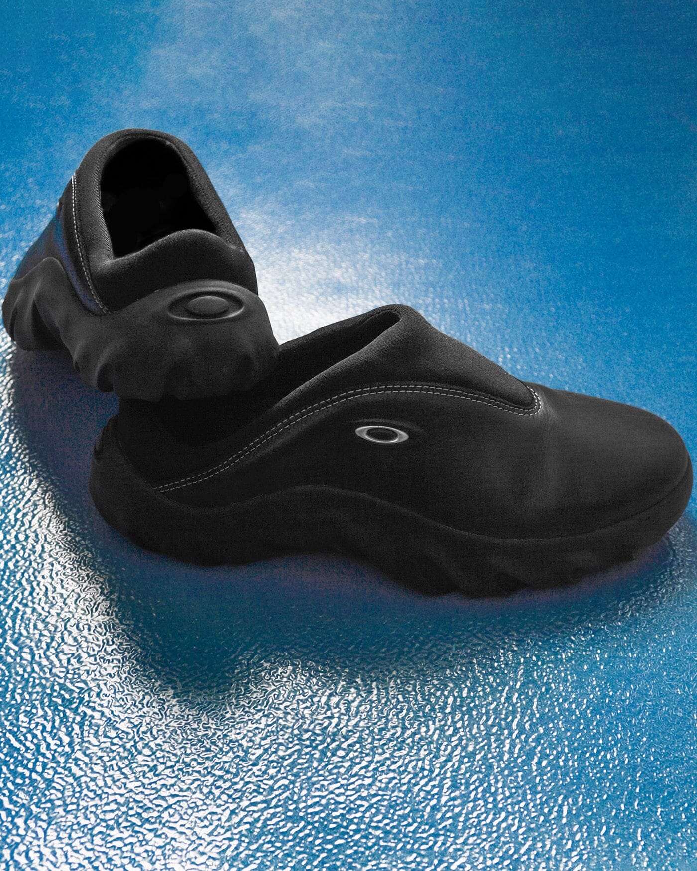 Oakley 2000s Black Mule Slip On Sneaker (UK8)