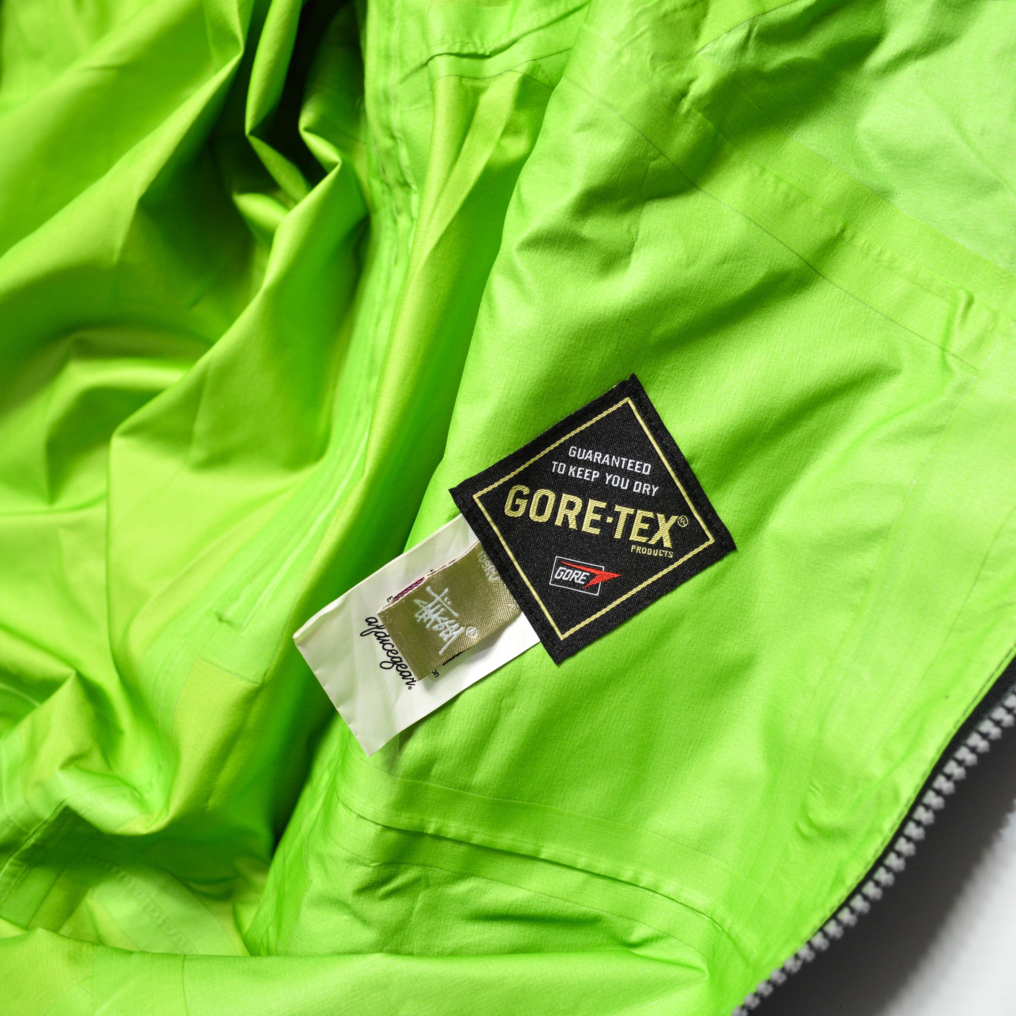 なります STUSSY - stussy afdicegear 30th gore-tex ジャケットの通販