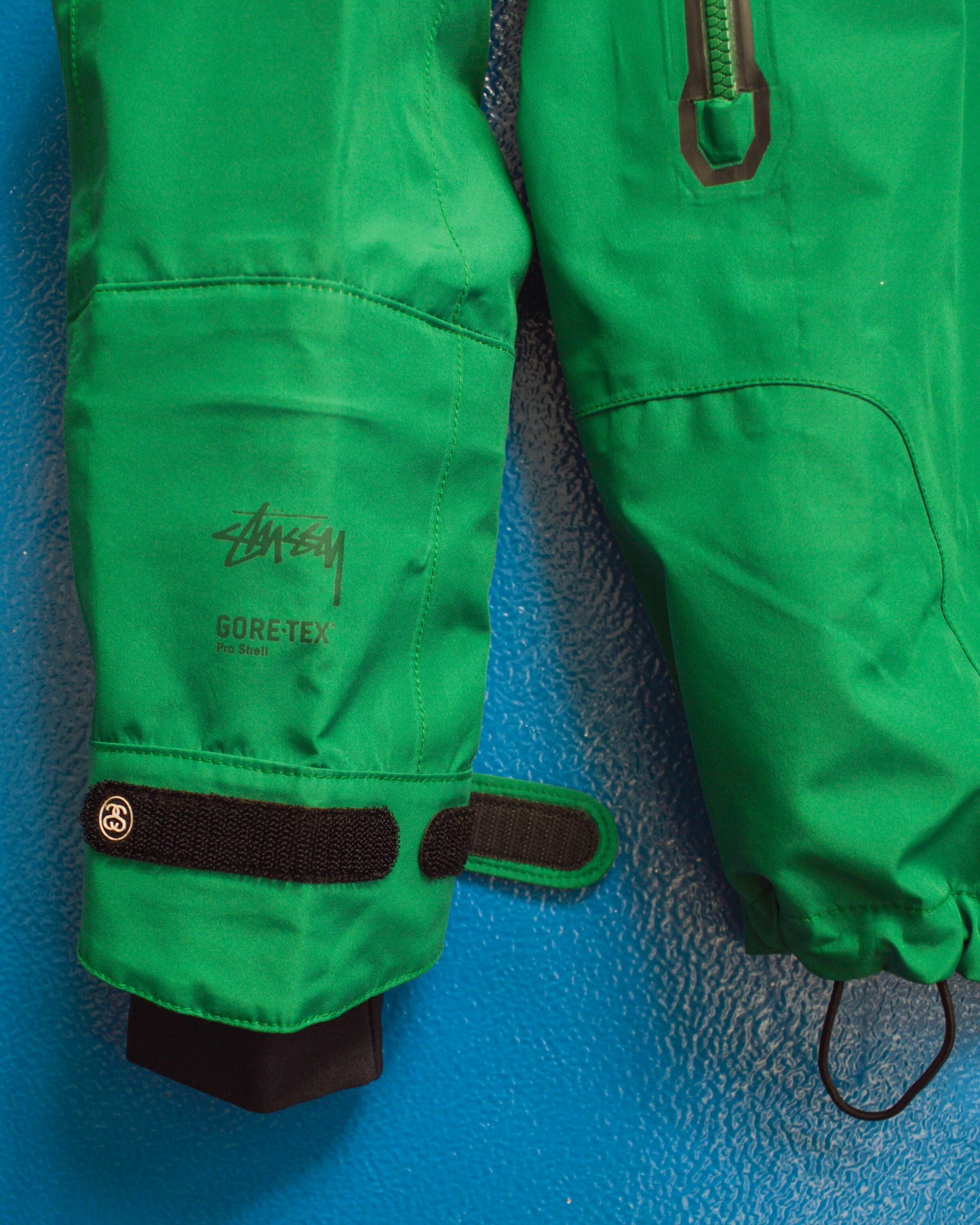 Stussy AFDICEGEAR A/W11 Green Asymmetrical Curved Zip Gore-tex Jacket (~M~)