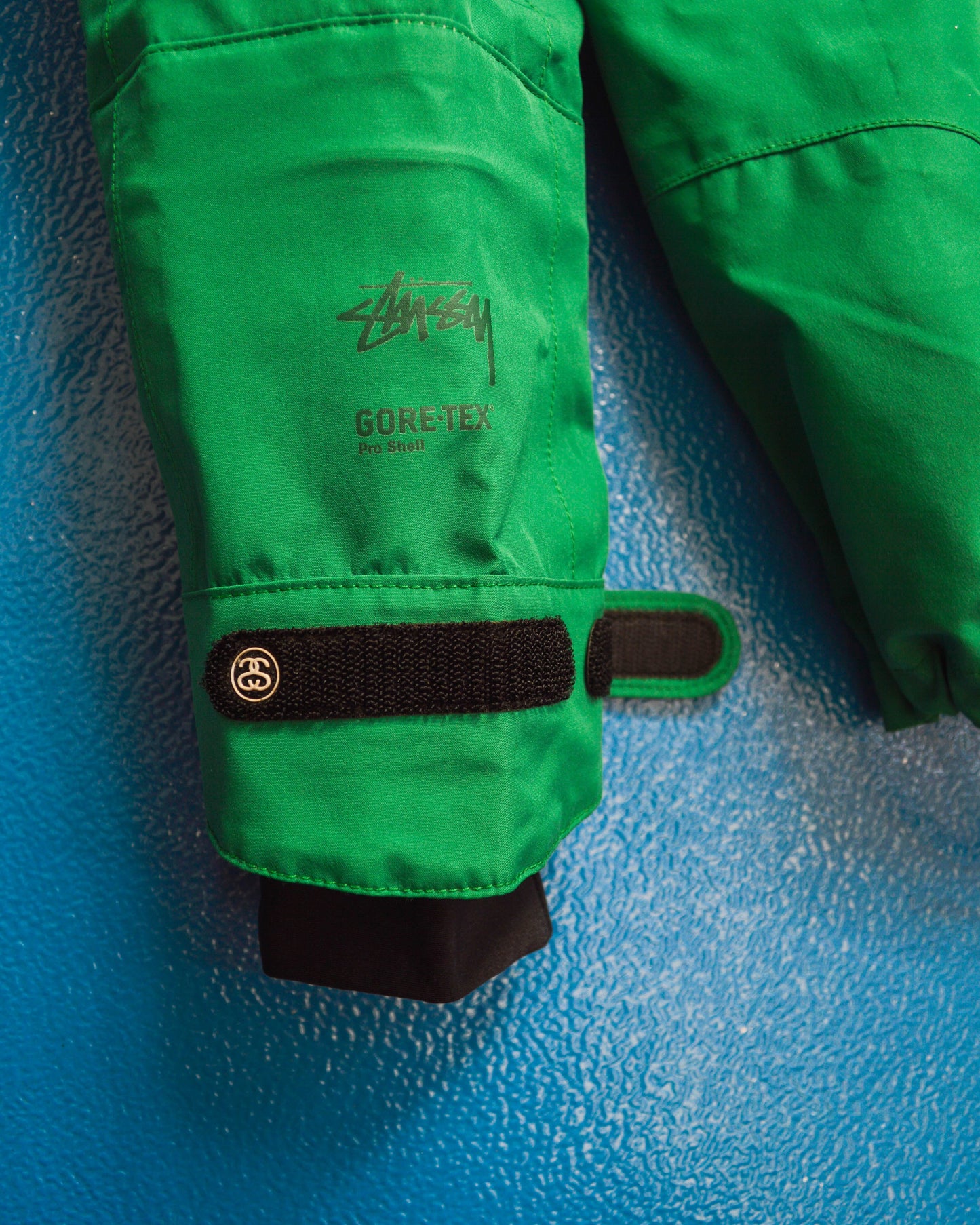 Stussy AFDICEGEAR A/W11 Green Asymmetrical Curved Zip Gore-tex Jacket (~M~)