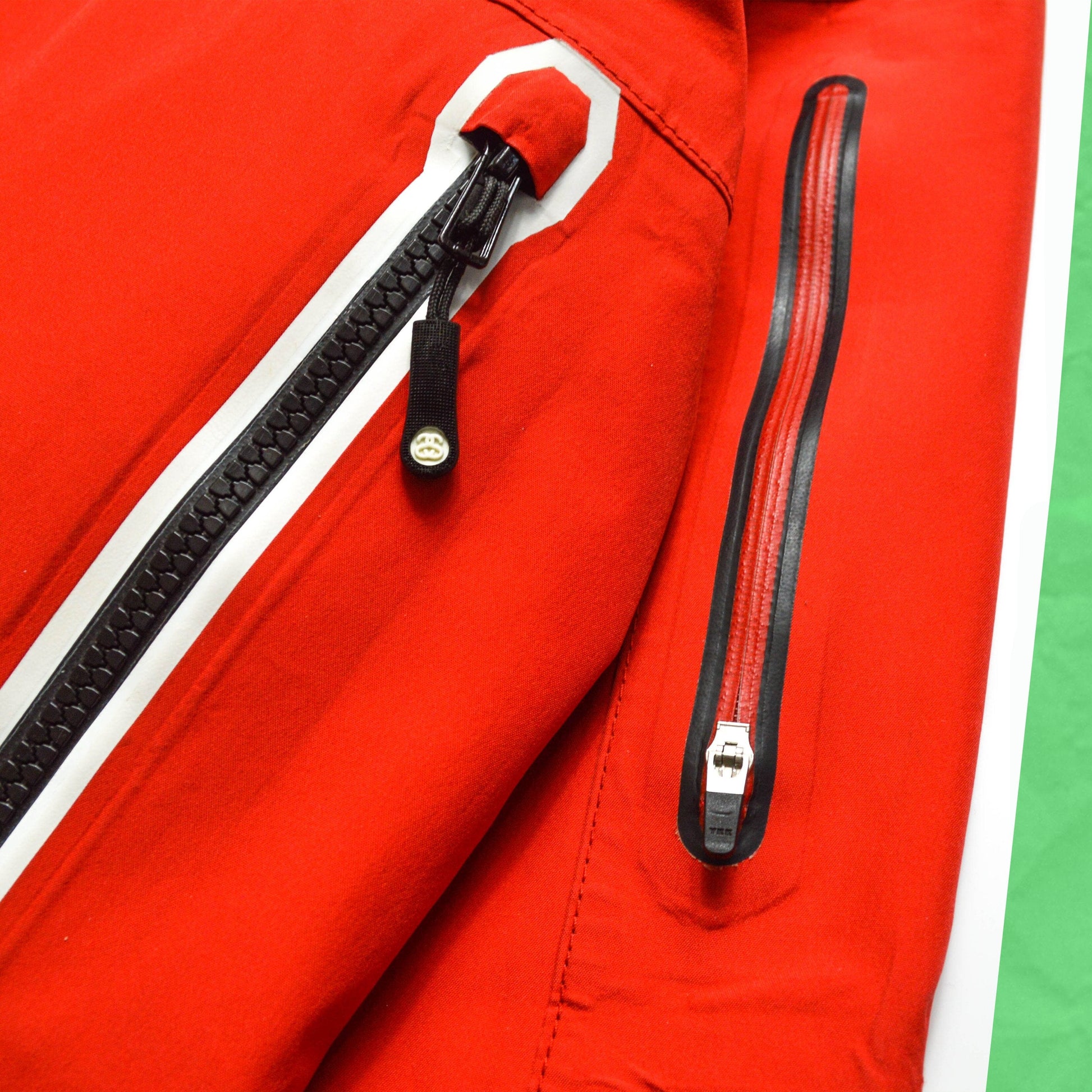 Stussy AFDICEGEAR A/W11 Red Asymmetrical Curved Zip Gore-tex Jacket (~M~)